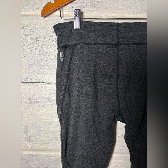 Free People Movement Infinity Cut Out Yoga Leggings Small - Picture 5 of 6